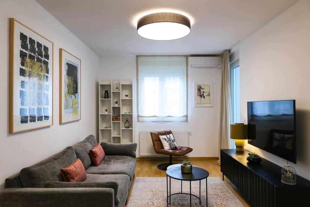 Apartment Elegance Haven By *